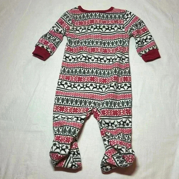 NWT - fleece footed newborn Christmas  sleeper. Size 0-3 months - Picture 3 of 3